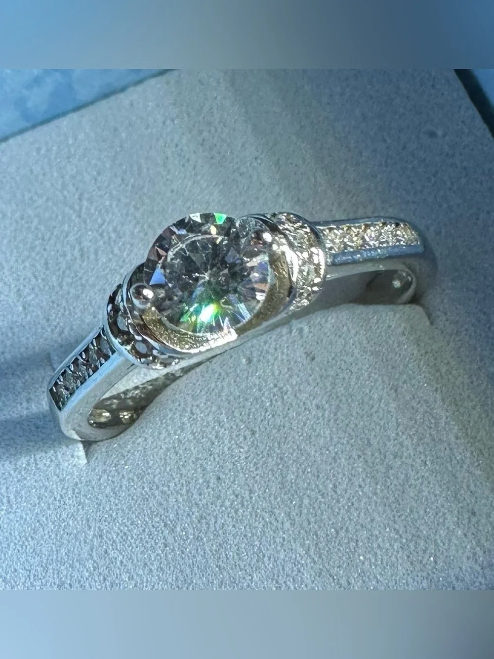 925 Sterling Silver CZ Solitaire Pave Ring Size 8 NWT Box